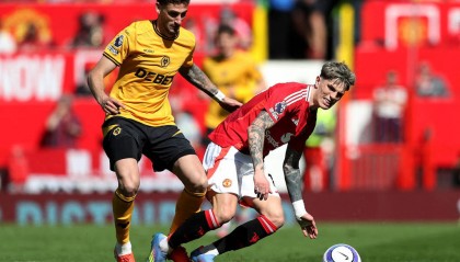 英超-萨拉维亚制胜曼联0-1遭狼队赛季双杀 携手保级成功