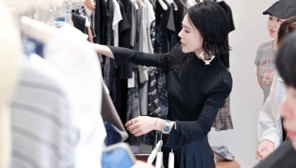 台州90后老板娘卖服装，4个月拿下达人第一，年入过亿