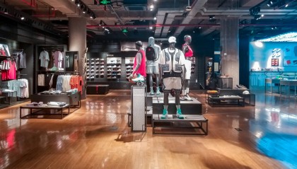 穿耐克的年轻人越来越少？滔搏国际半年关了331家直营店