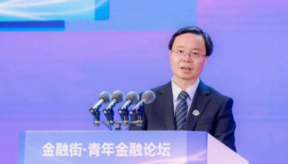 李运代理深圳市人民政府市长，曾任广东省副省长等职