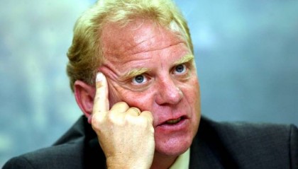 国足队史唯一一次!体坛:霍顿下课有十五六名国脚站出来公开反对