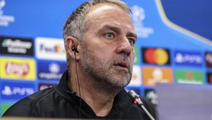 巴萨惊天转会！新门将加盟在即，特尔施特根和斯泽斯尼要歇菜？