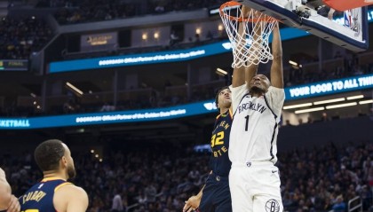 库里28+7迎里程“悲”施罗德31分 勇士主场不敌篮网