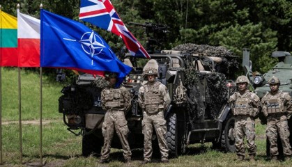 俄罗斯对乌克兰袭击一次比一次狠，一天扔了268枚炸弹，俄军苏-34轰炸机测试炸弹之王