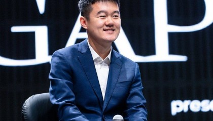 昨天憾负,今天完胜,国象世界冠军赛第12局丁立人扳平比分