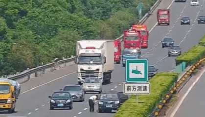 “你不要命了吗？！”浙江高速上一声怒吼，他哽咽：我太感动了…
