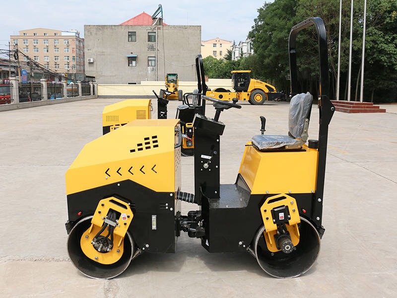 LTC301压路机：道路压实作业攻坚克难的利器！
