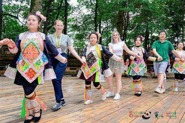 European travel agents explore ethnic culture in Guizhou｜欧洲国家旅行商贵州踩线团走进醉美黔东南