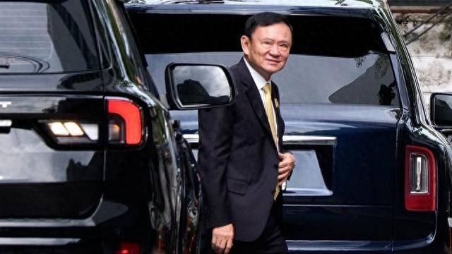 庭审将至，他信一家五口离开泰国，原计划去新加坡后落地迪拜