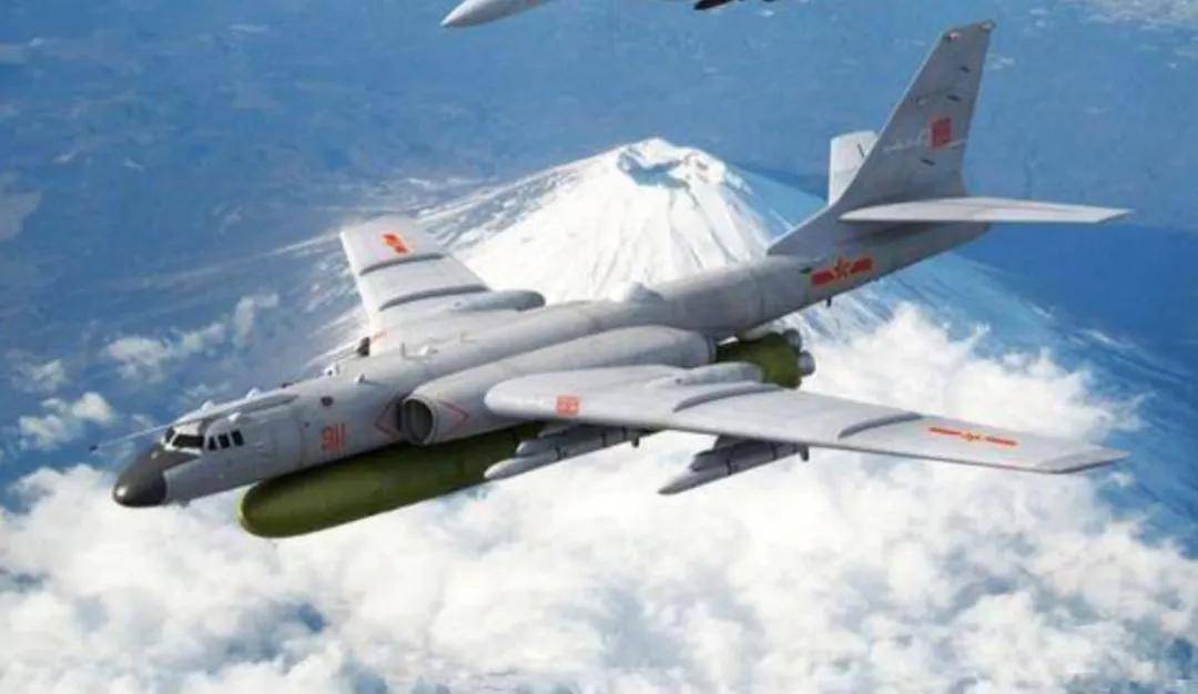 军迷热议!《舰载武器》曝光四发轰-6改进方案:航程14000公里?