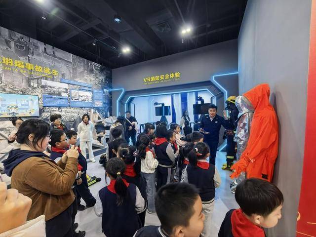 “泉民消防,生命至上”山东师范大学附属小学2024级7班雏鹰小队活动举行