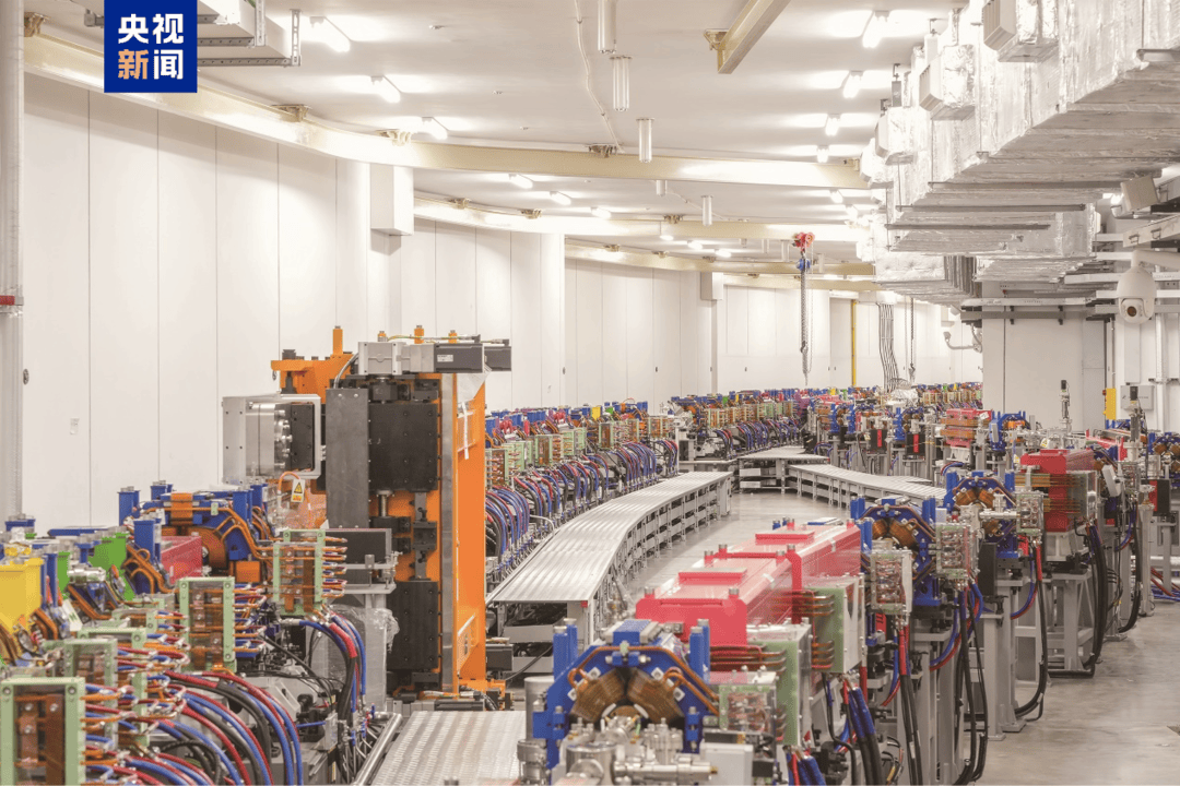 比太阳亮万亿倍！高能同步辐射光源通过工艺验收