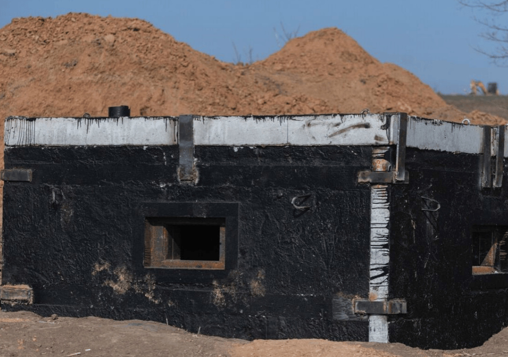 乌克兰“第三首都”防线瓦解,俄罗斯兵分三路全线进攻,乌军已然一溃千里