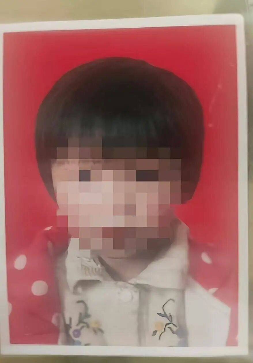 河南鲁山8岁女孩走失5天后在化粪池找到,无生命体征,家属:化粪池盖子没盖,掉进去了