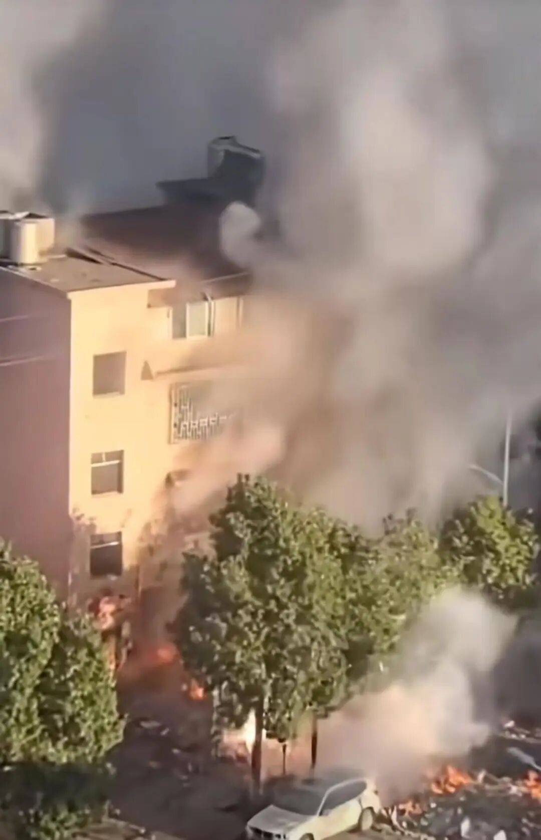 郴州发生燃爆的烟花爆竹店老板已去世，家属最新回应