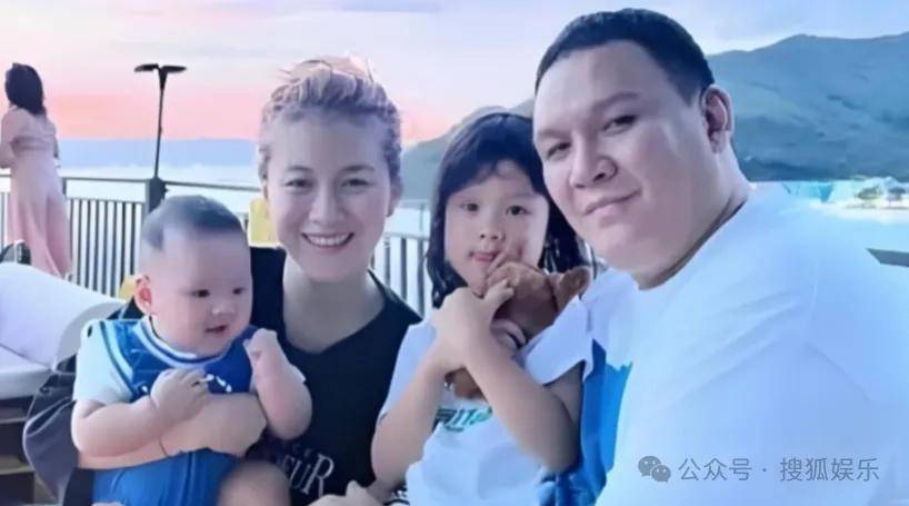 官宣与年下弟弟的新恋情！姐姐离婚后审美火速升级了？！