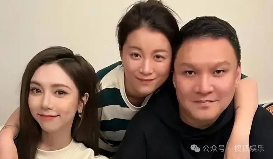 官宣与年下弟弟的新恋情！姐姐离婚后审美火速升级了？！