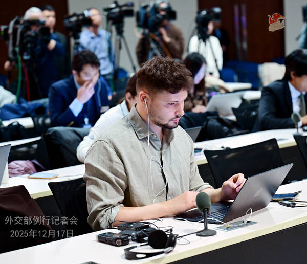 日方与英法德加等国沟通称对台立场未变，外交部：妄图在国际上装无辜、骗同情 | 外交部记者会实录（2025.12.17）