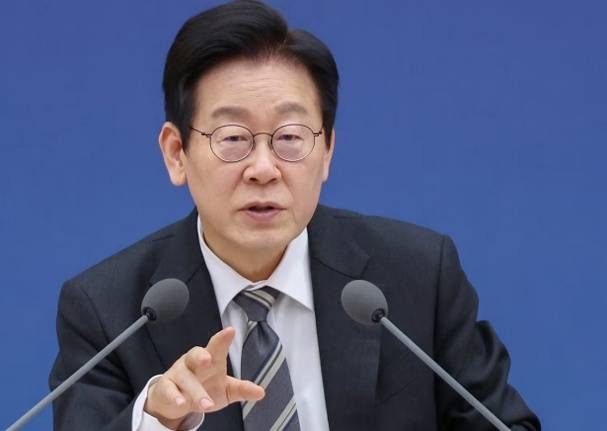 韩国总统李在明谈汉字教育，提到中国古籍《千字文》
