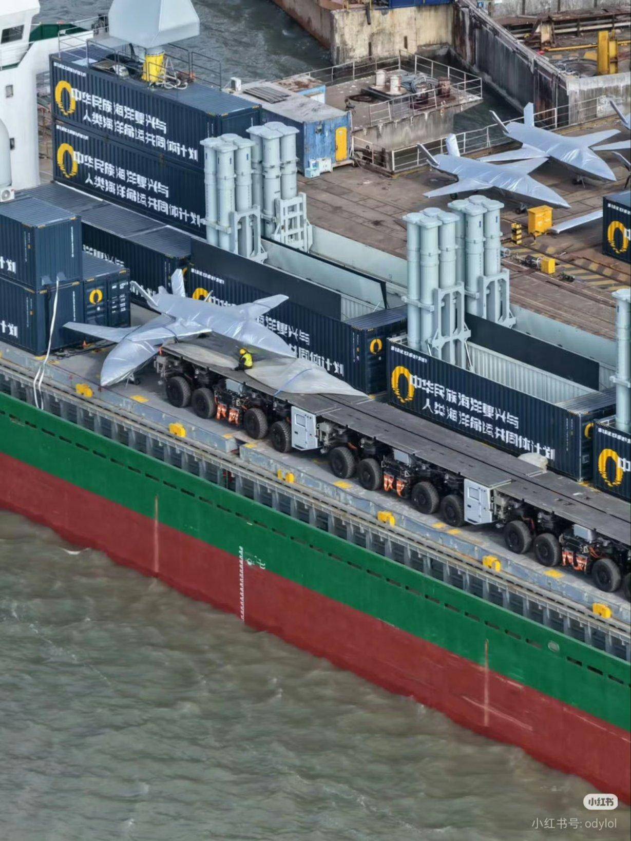 谁给的勇气？瑞典“击沉”052D驱逐舰，英国宣传打中国海军054A舰