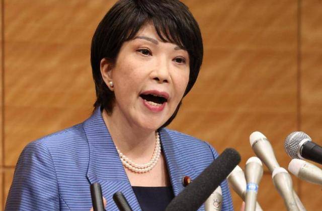 日本物价全线失控，这回高市早苗扛不住了，开启了“割肉救命”之路！