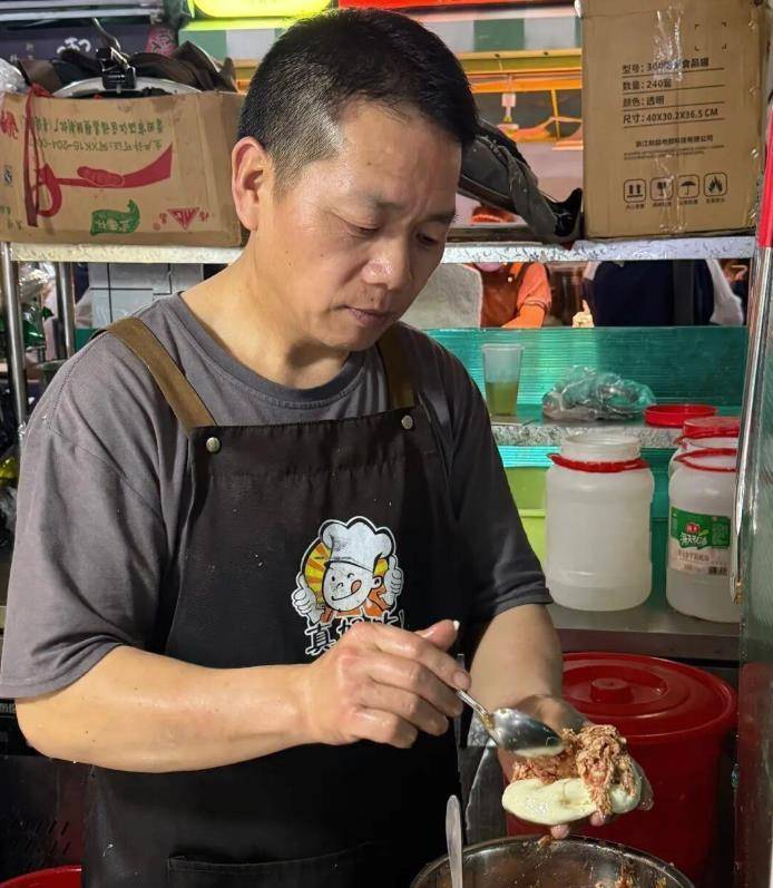福建“煎饼大叔”张建武因病离世，年仅51岁，妻子：留不住他，他要去享福了