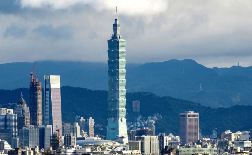 法国选举生变，75岁元老再出山，亲口定调中国统一，不做北约炮灰
