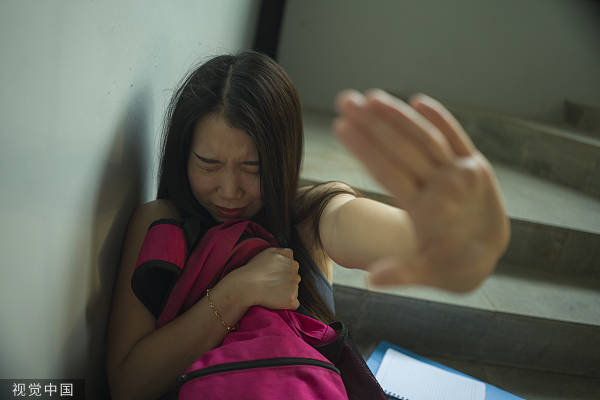 撬窗掳走女子送戒网瘾机构，“家长同意”不是免罪牌